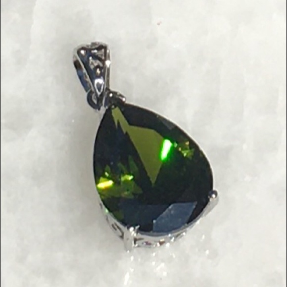 Peridot Teardrop Shaped Pendant
